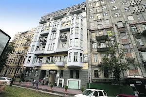 комерційна за адресою Музейний пров., 4