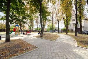 коммерческая по адресу Дмитра Дорошенка ул. (Чигоріна), 9
