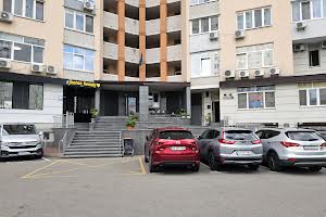 комерційна за адресою Єлизавети Чавдар вул., 2