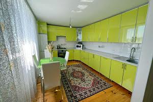 будинок за адресою Вишнева вул.