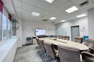комерційна за адресою Польова вул., 24Д