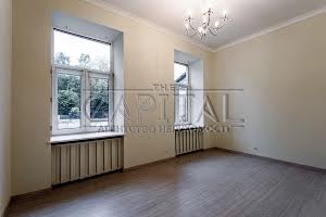 коммерческая по адресу Лютеранская ул., 12