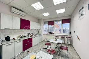 комерційна за адресою Польова вул., 24Д