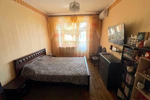 квартира по адресу Будівельників ул., 1