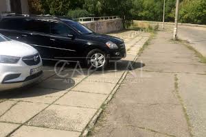 коммерческая по адресу Лукьяновская ул., 1