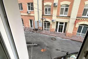 комерційна за адресою вул. Глибочицька, 17
