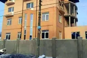 будинок за адресою Святошинська вул., 1