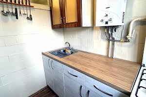 квартира за адресою Металургів вул., 4