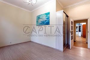 комерційна за адресою Лютеранська вул., 12