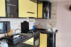 квартира за адресою Космонавтів вул., 8