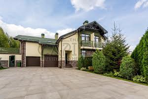 дом по адресу с. Плюты, Київська ул.
