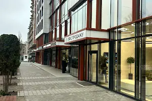 комерційна за адресою Дегтярівська вул., 17/19