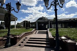 комерційна за адресою Соборна вул., 65а