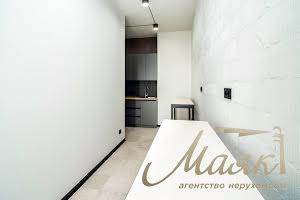 комерційна за адресою Джона Маккейна вул. (Івана Кудрі), 26