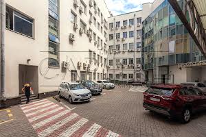 комерційна за адресою Голосіївська вул., 42