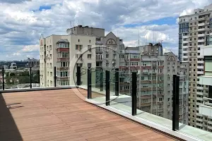 комерційна за адресою Андрія Верхогляда вул. (Михайла Драгомирова), 14