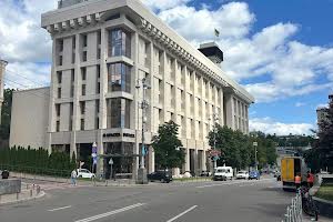 комерційна за адресою майдан Незалежності пл., 2