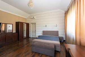 будинок за адресою с. Новосілки, Садова вул., 3