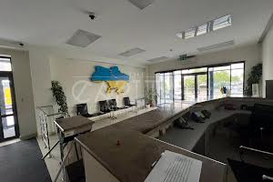 комерційна за адресою Федора Ернста вул., 3Б