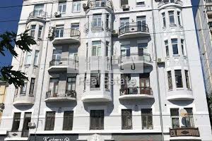 комерційна за адресою Саксаганського вул., 58