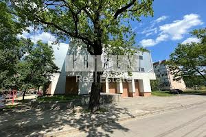 комерційна за адресою Синьоозерна вул., 7
