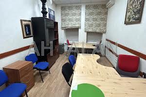 комерційна за адресою Микільсько-Ботанічна вул., 3
