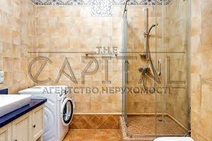 коммерческая по адресу Кловский спуск, 7