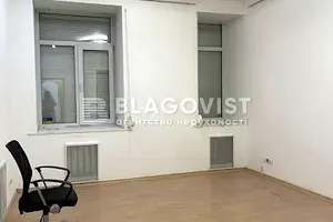комерційна за адресою Чеховський пров., 9