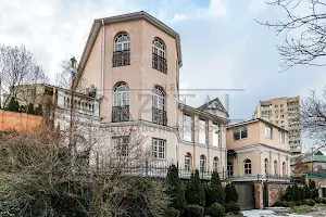 будинок за адресою пер. Мичурина, 6