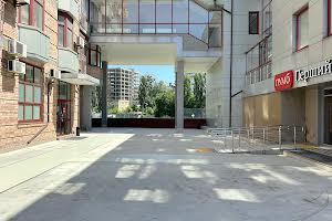 коммерческая по адресу Кловский спуск, 5