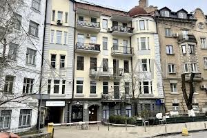 комерційна за адресою Микільсько-Ботанічна вул., 3