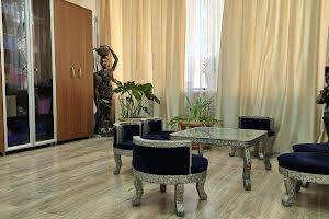 комерційна за адресою Лесі Українки бульв., 7-Б
