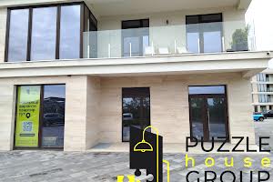 комерційна за адресою Паркова вул., 15