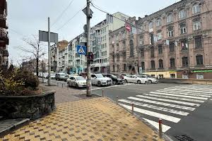 коммерческая по адресу Саксаганского ул., 84-86