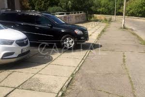 комерційна за адресою Лук'янівська вул., 1
