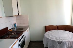 квартира за адресою Зої Гайдай вул., 9-А