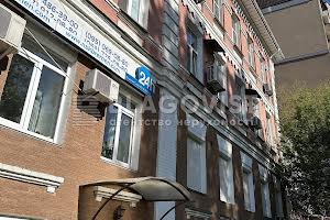 комерційна за адресою Гоголівська вул., 39