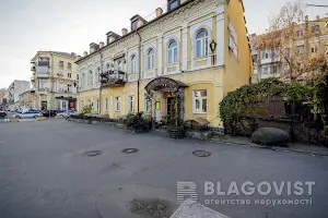 коммерческая по адресу Набережно-Крещатицкая ул., 19/21