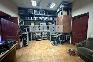 комерційна за адресою Миколи Закревського вул., 22