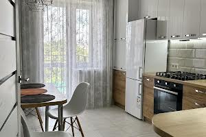 квартира за адресою Зоряна вул., 8б