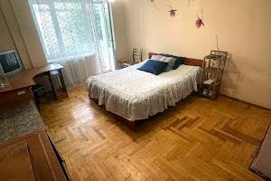 квартира за адресою Гната Хоткевича вул., 16а