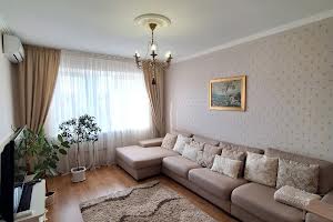 квартира за адресою Слави бульв., 22