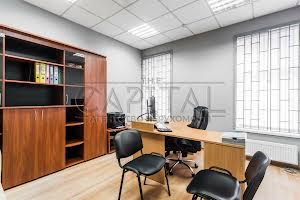 комерційна за адресою Воздвиженська вул., 43