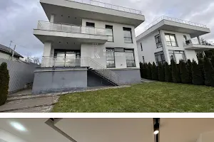 будинок за адресою Кошового Олега пров.