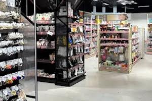 комерційна за адресою Каховська вул., 56
