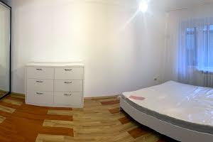 квартира за адресою Лаврська вул. (Січневого Повстання), 8