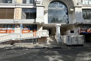 коммерческая по адресу Вице-адмирала Жукова пер., 19
