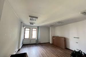 комерційна за адресою Крутий узвіз, 1
