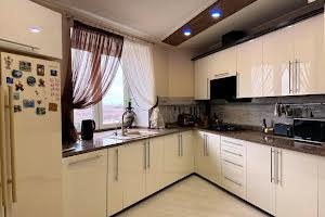 квартира за адресою Буковинська вул., 3