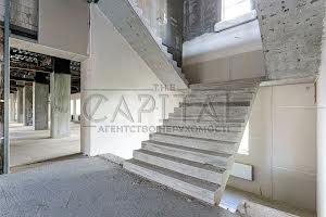 комерційна за адресою Полкова вул., 76
